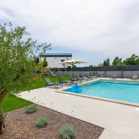 Luxury 78 By Istrabook Villa *