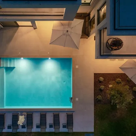 Villa Luxury 78 By Istrabook *