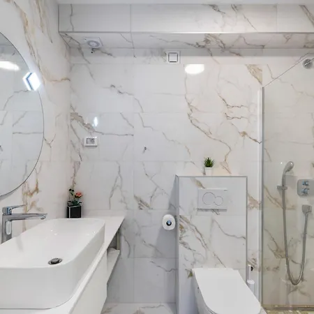 Luxury 78 Villa *