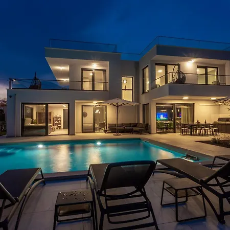 Luxury 78 Villa Banjole