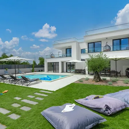 Villa Luxury 78 Banjole